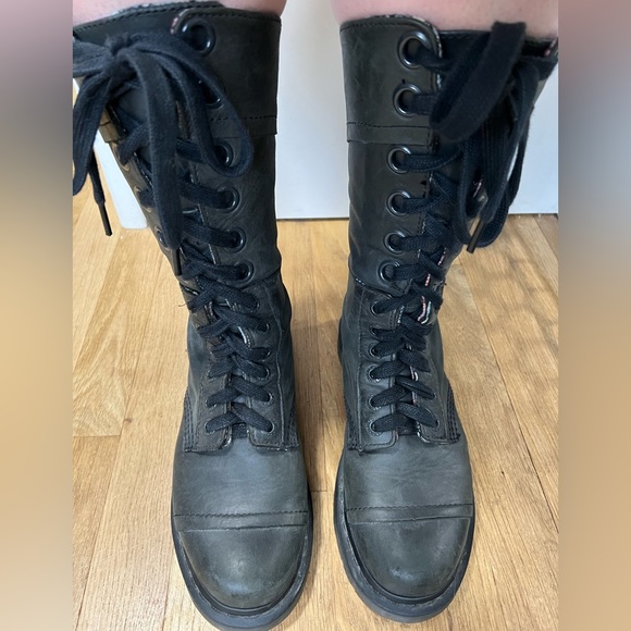 Dr. Martens Shoes - Dr. Martens Boots Women’s Size 7